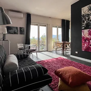  Appartamento Mura Di Elegant Penthouse With Balcony